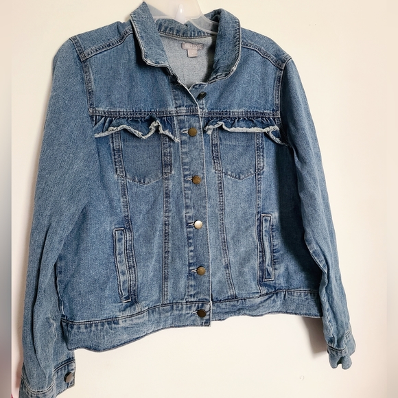 Jean jacket - Picture 1 of 4